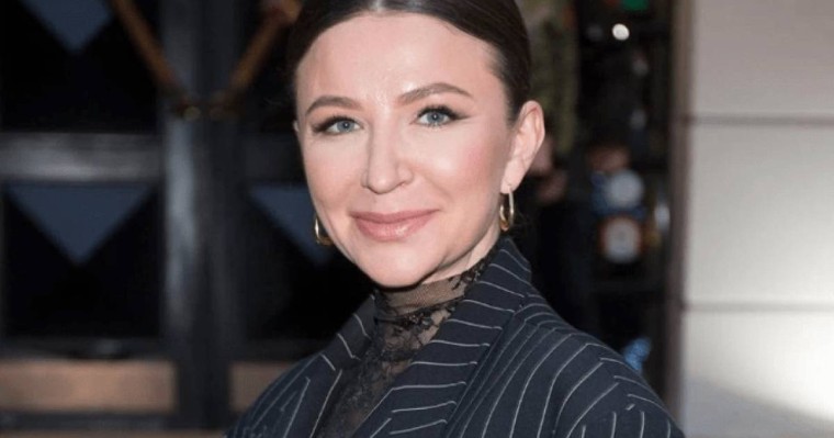 Алматыға ұшпақ болған: Ресейде үстінен қылмыстық іс қозғалған танымал блогер Елена Блиновская ұсталды