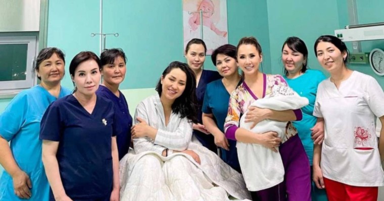 Динара Сәтжанның танымал келіні төртінші перзентін босанды