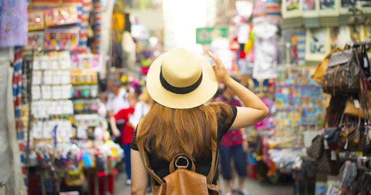 Қытай билігі тұрғындарға дүкен аралап, мейрамханадан тамақтану үшін ақша таратады - Қазақстан жаңалықтары