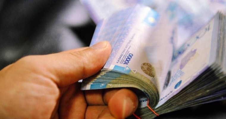 «1 млрд теңге». Мекеме басшылары бюджетке қол салған