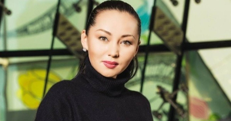 “Еркек болыңыз”: Баян Алагөзова Бадықованың экс-күйеуіне үндеу жасады  