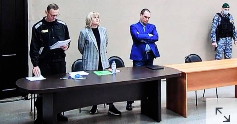 Навальный 9 жылын темір торда өткізеді