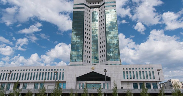 Үкімет басшысы экономиканы жаңғырту жөніндегі комиссия отырысын өткізді