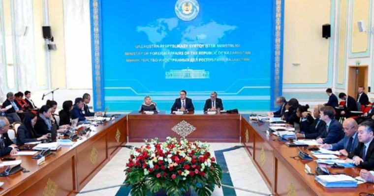 无核武器区国际研讨会在哈萨克斯坦外交部举行