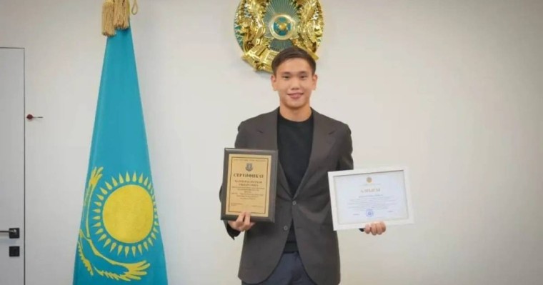 Шерхан Қалмұрза тағы бір сыйлыққа ие болды