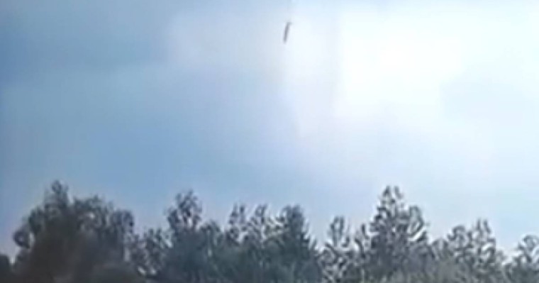 Қытайда жолаушылар ұшағы құлаған сәттің видеосы тарап кетті