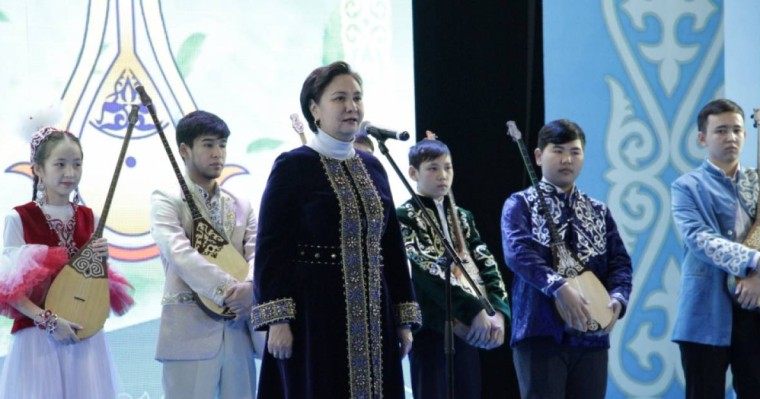 Сыр төрінде республикалық оқушылар айтысы ұйымдастырылды