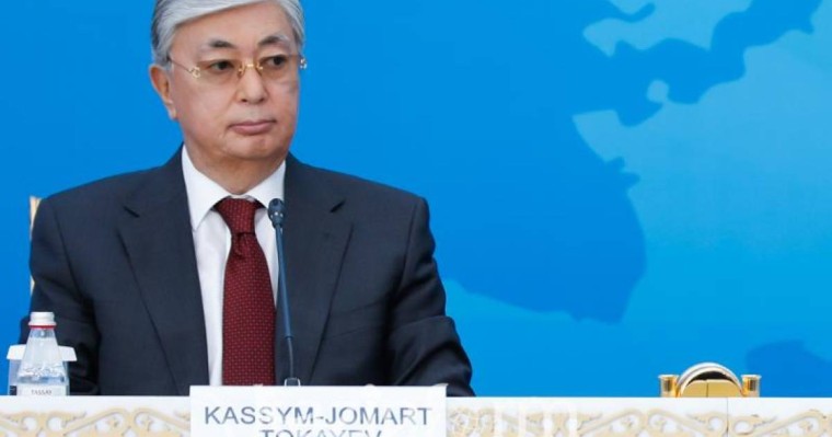 哈萨克斯坦总统就中东和朝鲜局势表示担忧