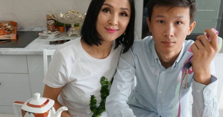 Меруерт Түсіпбаева: Күйеуіммен ажырасқаныма өкінемін