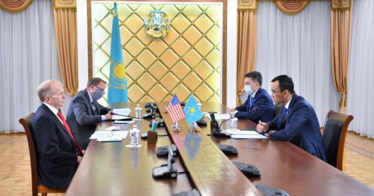 Мәулен Әшімбаев АҚШ елшісімен кездесті