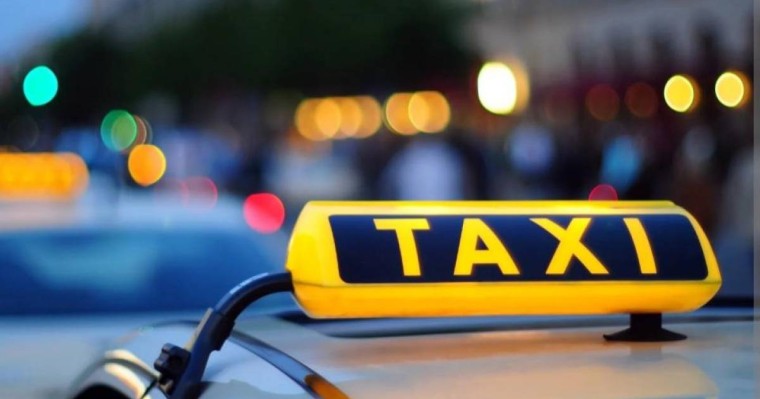 Алматыда такси жүргізушісі шетелдік азаматты қонақүйге 45 мың теңгеге апарған