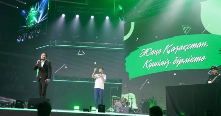 Біздің президент бес тіл біледі? Сенің президентің ше?