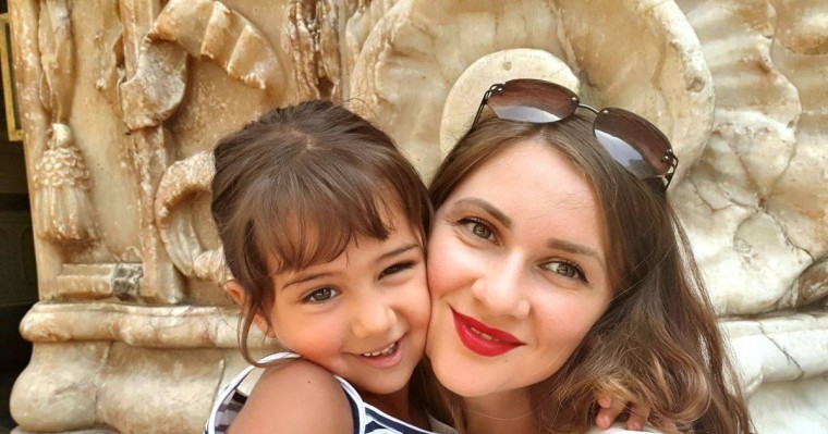 "Тілді тегін үйретеді". Испанияға көшкен қазақстандықтың хикаясы