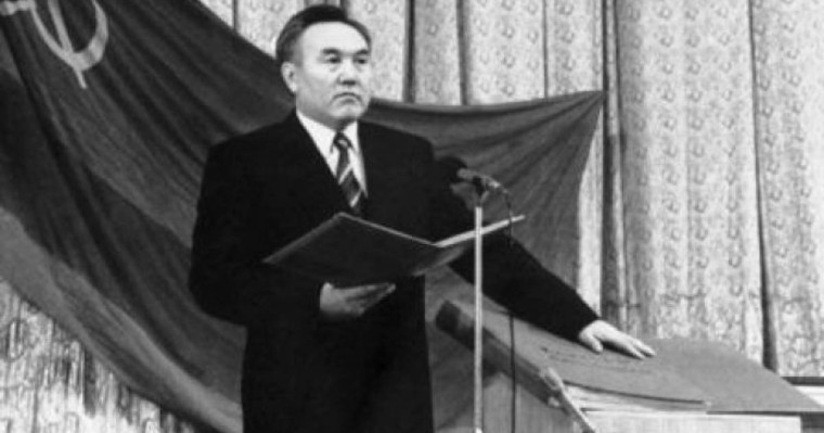 Сөйтіп 1-ші желтоқсан тақпақ айтатын күнге айналды: 1991 жылы желтоқсанда Қазақстанда не болды?