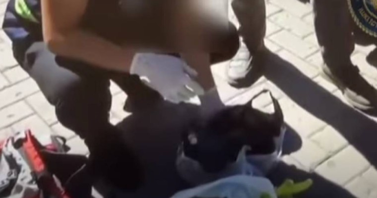 Қарағандының вокзалына келген 75 жастағы қариядан дорба-дорба есірткі табылды (ВИДЕО)