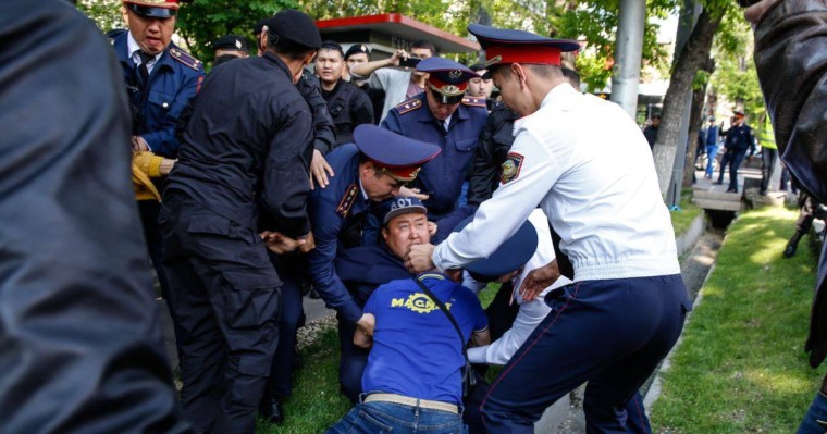 Нұр-Сұлтандағы наразылыққа қатысқан екі азаматты бес күнге қамады