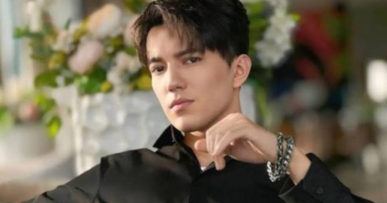 Димаш Құдайберген АҚШ-та концерт өткізу үшін Нью-Йоркке барды