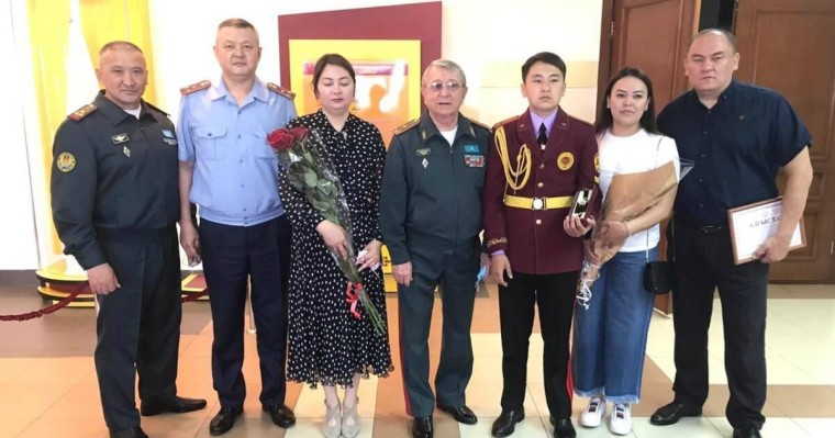 Алматы облысында ерлік көрсеткен 15 жастағы жасөспірім марапатталды - Қазақстан жаңалықтары