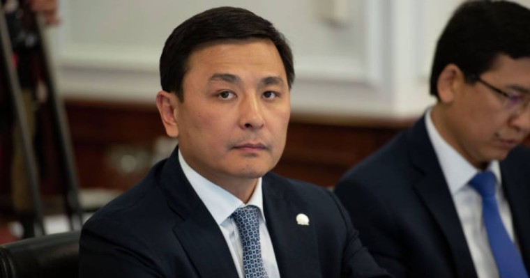 Алтай Көлгінов қанша жалақы алатынын айтты