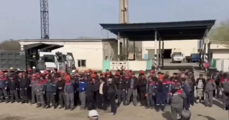 Нығматулиннің ұлдарына тиесілі зауыт жұмысшылары ереуілге шықты