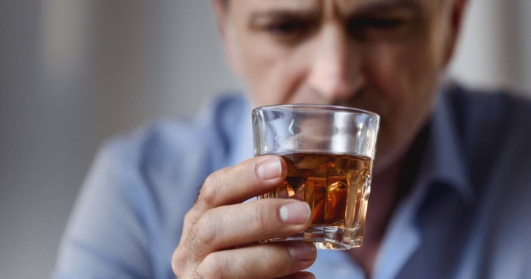 Ащы судың зардабы: Мас күйінде балағат сөздермен қорлаған ұлына анасы арыз түсірді