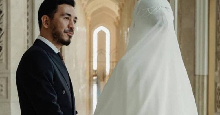 “Есімі - Жұлдыз” - Дәурен Айдарқұлов халыққа әйелін таныстырып, оған не сыйлағанын айтты