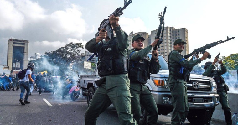 Гуайдо азаматтарды елде "бұрын-соңды болмаған ірі наразылыққа" шақырды