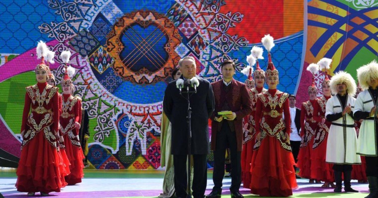 Назарбаев халықты бейбіт өмірді бағалауға шақырды