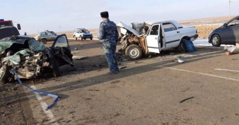 БҚО-да жантүршігерлік жол апатынан 3 адам қайтыс болды