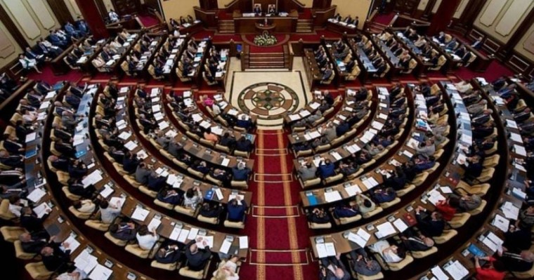 "Күшті Президент - ықпалды Парламент - есеп беретін Үкімет"