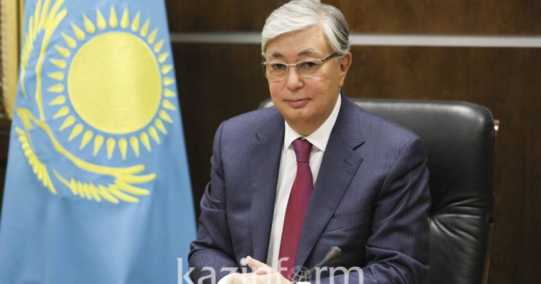 托卡耶夫总统祝愿高考生取的好成绩