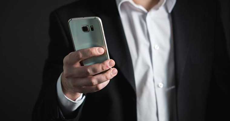 Күтушінің баланы ұрғаны туралы видео әлеуметтік желіні дүрліктірді