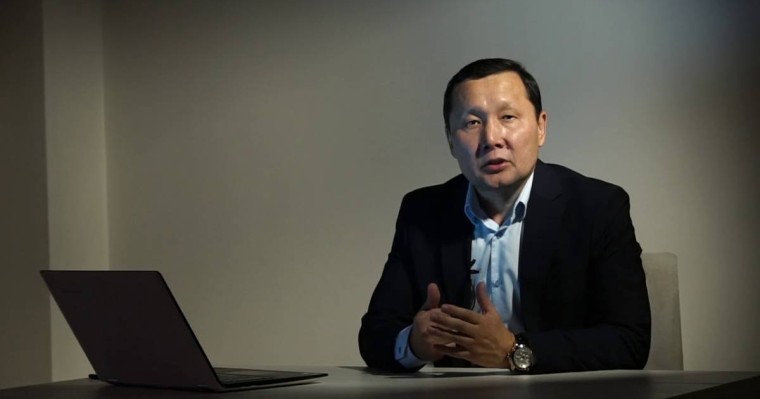 Абзал Құспан: Халықтың талабына сай заң қабылдата алмасақ, митингіге шығуымыз керек