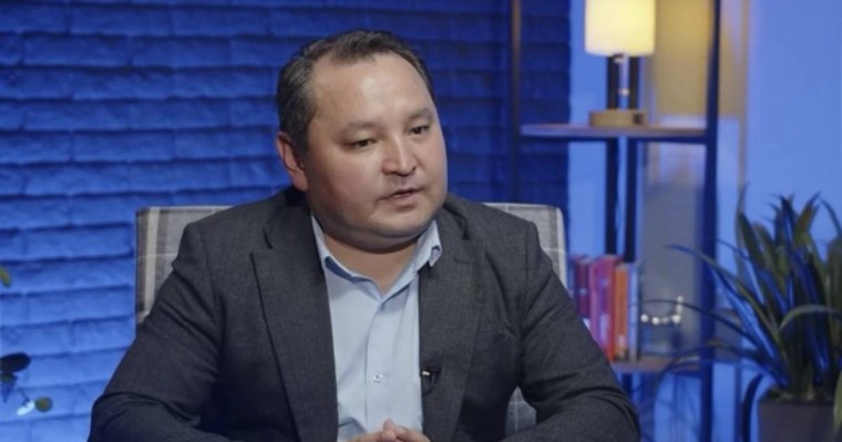 Азаматтардың табысы қымбатшылықтың артынан қуып жете алмай келе жатыр - Экономист