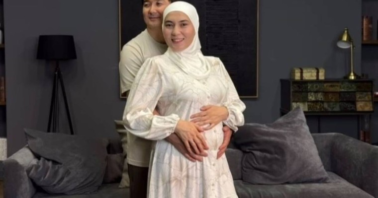 «Melomen» тобының әншісі Ролан Қазретов 12 жылдан кейін әке атанды