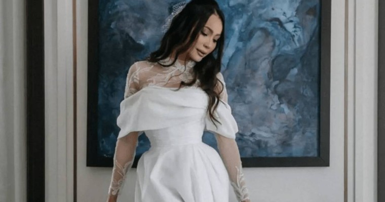 "Ханшайым": жақында тұрмысқа шыққан Жанар Дұғалова той көйлегін көрсетті (фото)