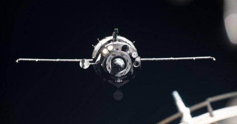 联盟MS-14载机器人飞船与国际空间站成功对接