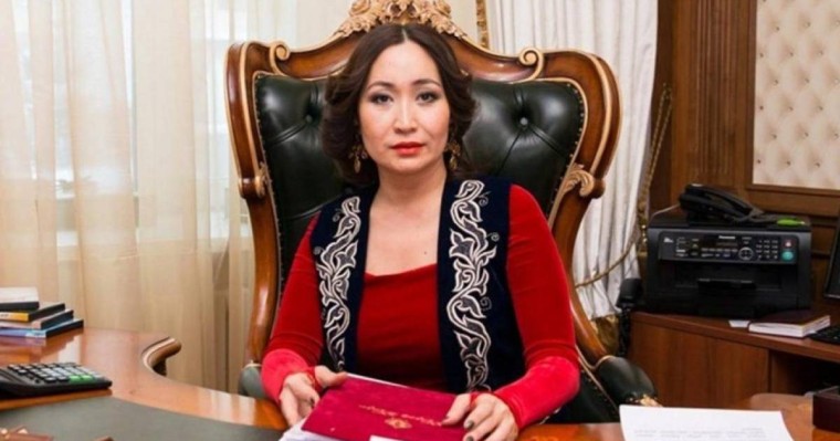 Депутат шетелдік жігіттерге тұрмысқа шығатын қазақ қыздарына салық салуды ұсынды