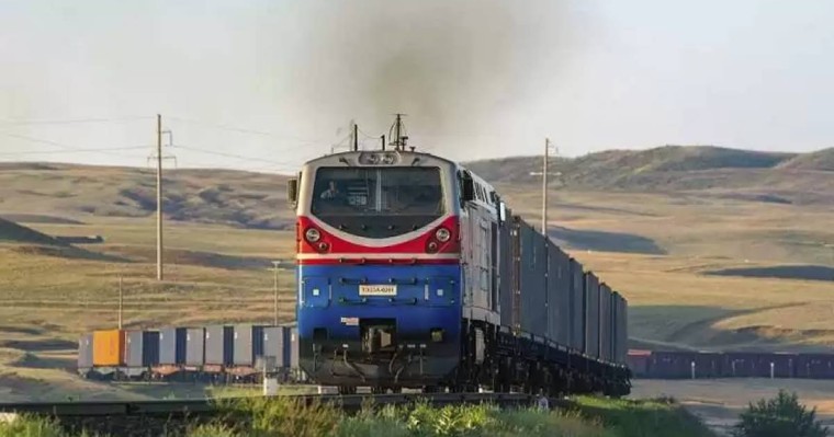 Қытайдан Түркияға гуманитарлық жүкті ҚТЖ шаттл-пойыздармен жеткізеді