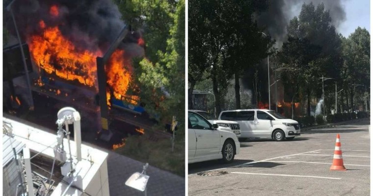 Алматыда автобус өртеніп кетті (фото)