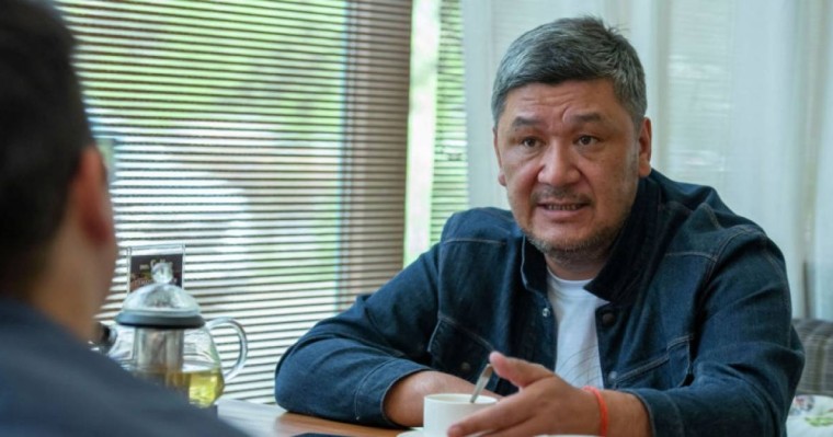 Қоғам қайраткері әкім мен министрді «мәңгүрт» деп атады