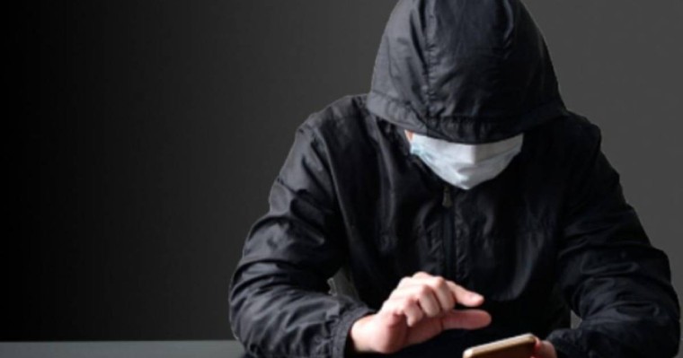 "Алланың жауынгерімін" деп таныстырған азамат Теміртау мектептеріне теріс ағым өкілдері қарумен келетінін хабарлады