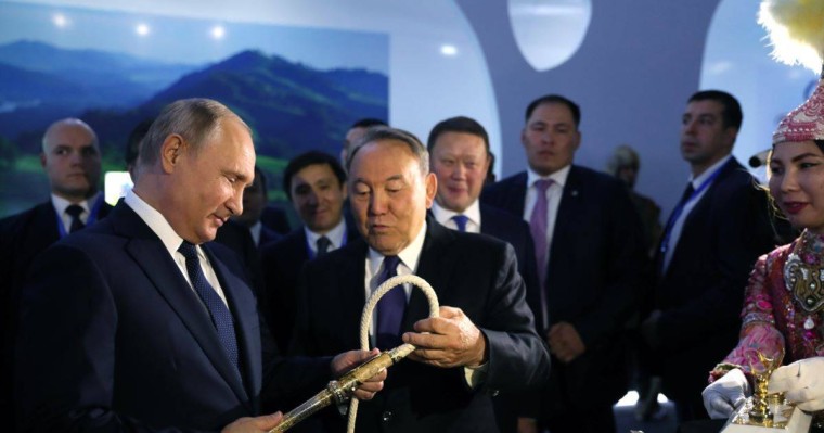 Ресейдің де өз «елбасы» бола ма және Путин Назарбаевтың жолымен жүре ме?