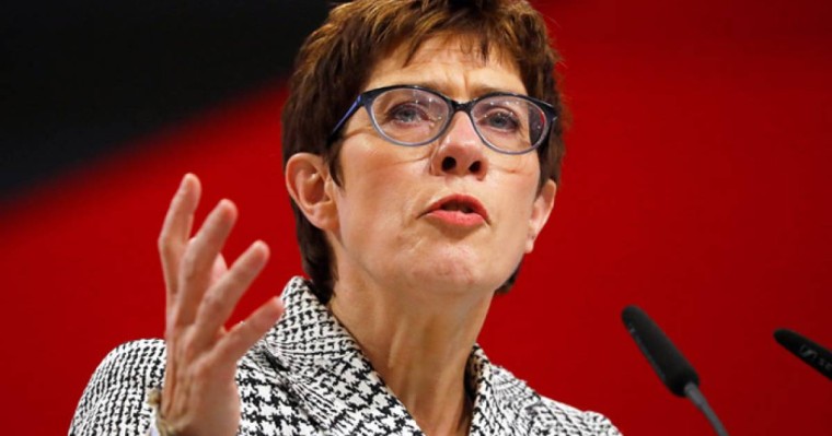 Германия қорғаныс министрі Ресейді Батысқа «өте нақты қауіп» төндіреді деп атады