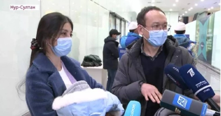 "Есімін Батыр деп қойдық": Алматылық отбасының 8 жыл күткен тұңғышы Украинада дүниеге келді