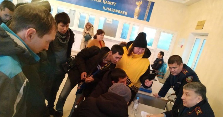 Оралда шетелдік нөмірі бар көлік иелері наразылық білдірді