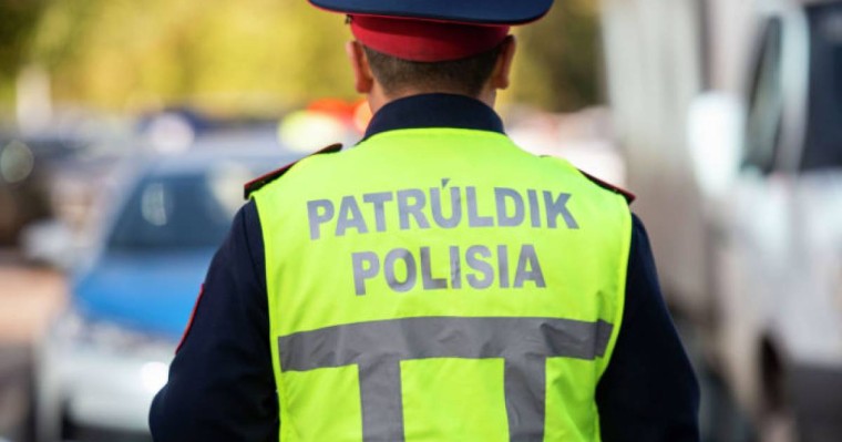 Пара ретінде темекі алған полицейдің үстінен іс қозғалды