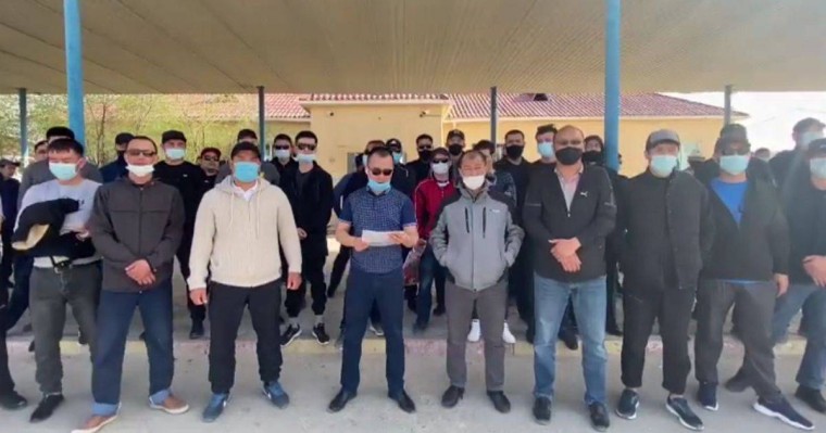 Жаңаөзен мұнайшылары наразылыққа шықты