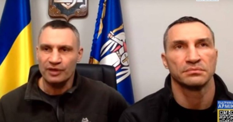 "Қаланы бермейміз!" Ағайынды Кличколар Киевтен эфирге шықты