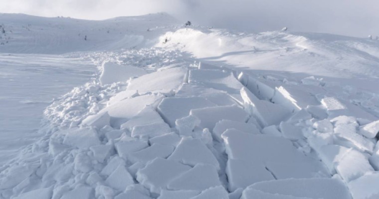 Шымбұлақта ірі қар көшкінінен бір адам қаза тапты
